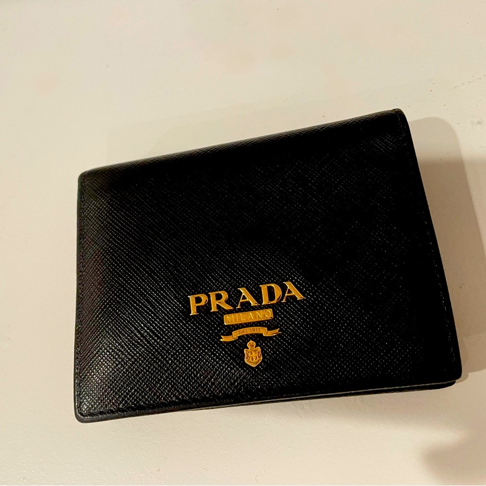 PRADA Small Saffiano wallet